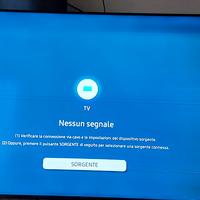 smart tv 50 pollici  con schermo imperfetto 