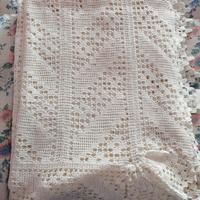 Copriletto/coperta matrimoniale a uncinetto