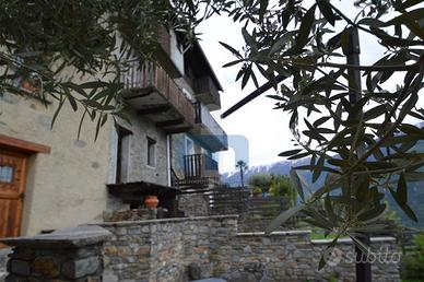 Casa indipendente di 100 m² con 4 locali a Tirano