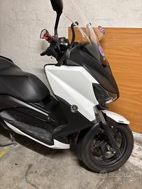 Xmax 250 abs