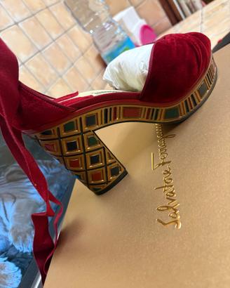 Sandalo Ferragamo