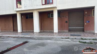 LOCALE COMMERCIALE DI AMPIA METRATURA ZONA