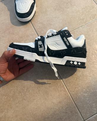Sneakers LV nuove mai usate