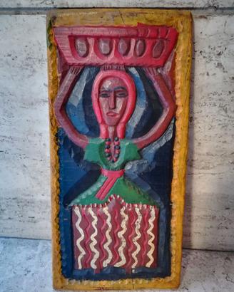 Scultura etnica su tavola legno dipinto donna