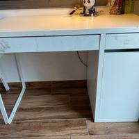 Scrivania Ikea Micke bianca