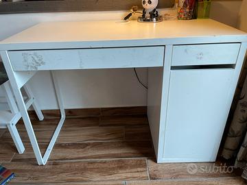 Scrivania Ikea Micke bianca