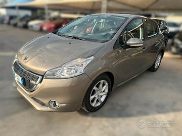 Peugeot 208 1.4 HDi 68 CV 5 porte Business