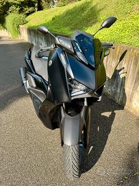 Yamaha xmax 300 tech max
