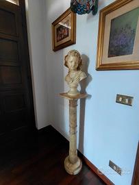 statua di donna