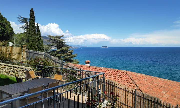 Bilocale laigueglia via summit