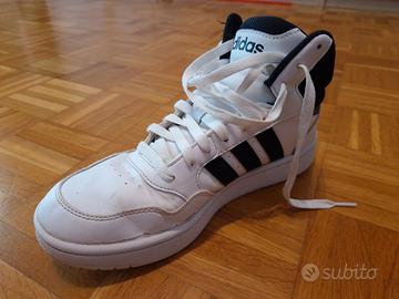Scarpe Adidas alte bianche/nere