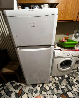 Elettrodomestici vari (frigo, cucina)