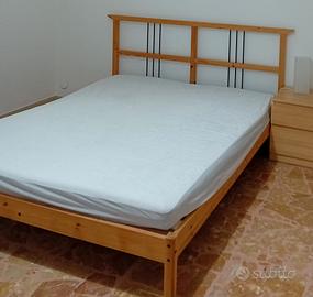 Letto matrimoniale Ikea con materasso