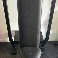 Macchina technogym shoulder press