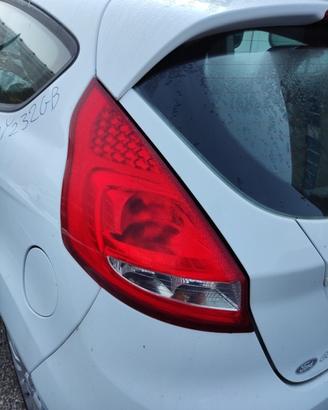 Fanale posteriore sinistro FORD FIESTA del 2009