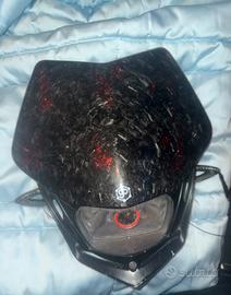 maschera v-face in carbonio forgiato