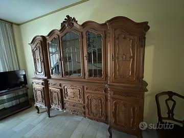 Credenza con Vetrina in Stile Barocco / Luigi XV