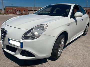 SPLENDIDA Giulietta Alfa Romeo 2.0 JTDm Nav/Tauch/