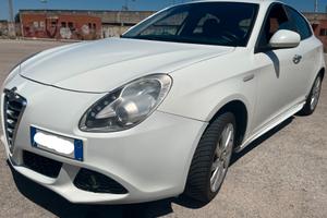 SPLENDIDA Giulietta Alfa Romeo 2.0 JTDm Nav/Tauch/
