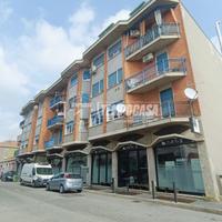 AMPIO 3 LOCALI A POCHI MINUTI DALL'OSPEDALE GALEAZ