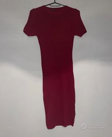 Vestito aderente rosso scuro