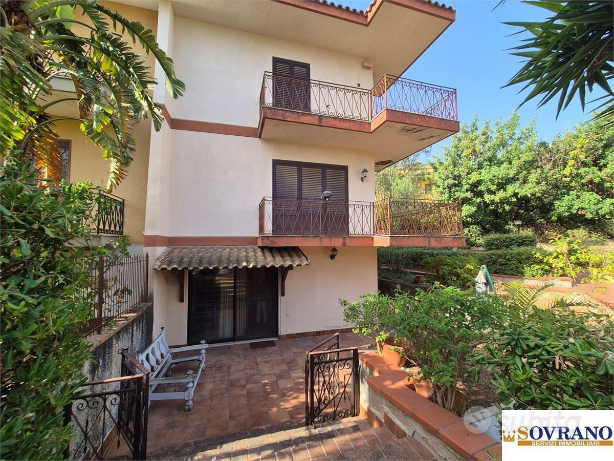 Casa – Carini, Piraineto - Vista 2