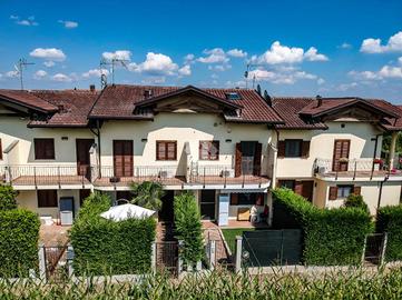 VILLA A SCHIERA A RIVAROLO CANAVESE