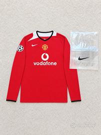 maglia Manchester United con sponsor Vodafone 