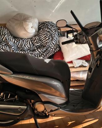 HONDA SH 300