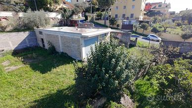 Rustico / Casale di 910 m² con 1 locale a Guidonia