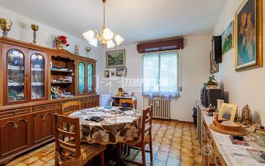 QUADRILOCALE CON GARAGE E CANTINA