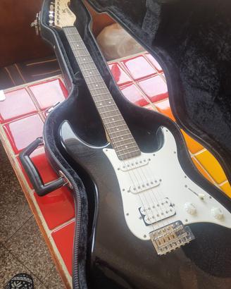 chitarra elettrica yamaha EG 112