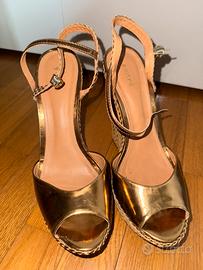 Sandalo con zeppa in rafia ambrata Andrè