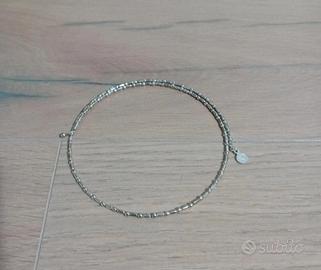 Collana rigida Vestopazzo mai usata