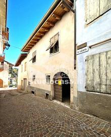 GRANDE CASA CON 2 APPARTAMENTI + SOFFITTA CON TETT