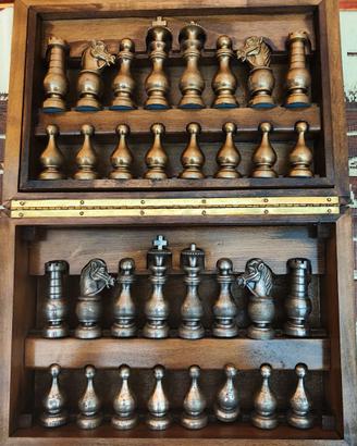 Set Scacchi in Metallo Stile Staunton Francese con