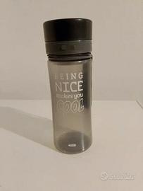 Borraccia Palestra Being Nice Makes You Cool