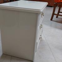 Comodino laccato bianco
