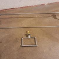 Porta asciugamani e porta rotoli in acciaio