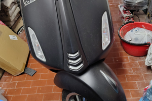 Vespa 50cc Black Shark