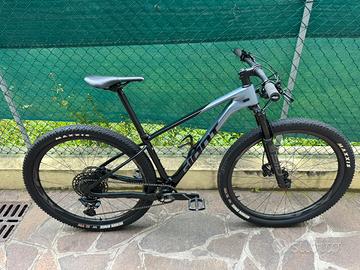 Mountain bike carbonio 29 Giant xtc adv nuova