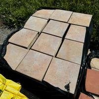 70m2 Piastrelle da esterrno 325x325 mm , H 20mm