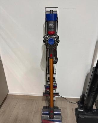 Aspirapolvere Dyson V8
