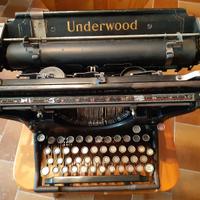 Macchina da scrivere antica Underwood