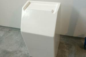 1 Consolle di guida e 1 panca gavone x barca