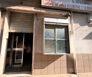 Ampio locale commerciale zona Cavour