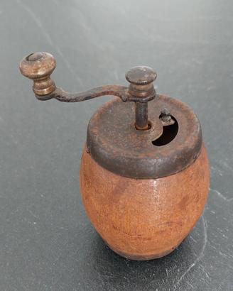 Macina pepe antico
