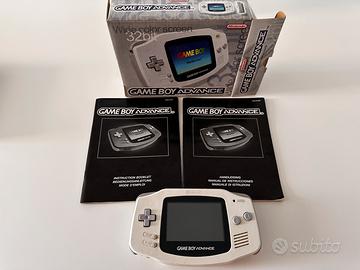 Game Boy Advance bianco