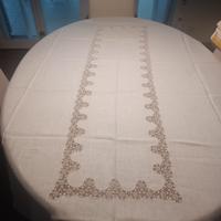 tovaglia rettangolare di lino con pizzo uncinetto