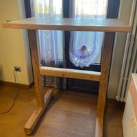 Standing desk in legno – fatta a mano